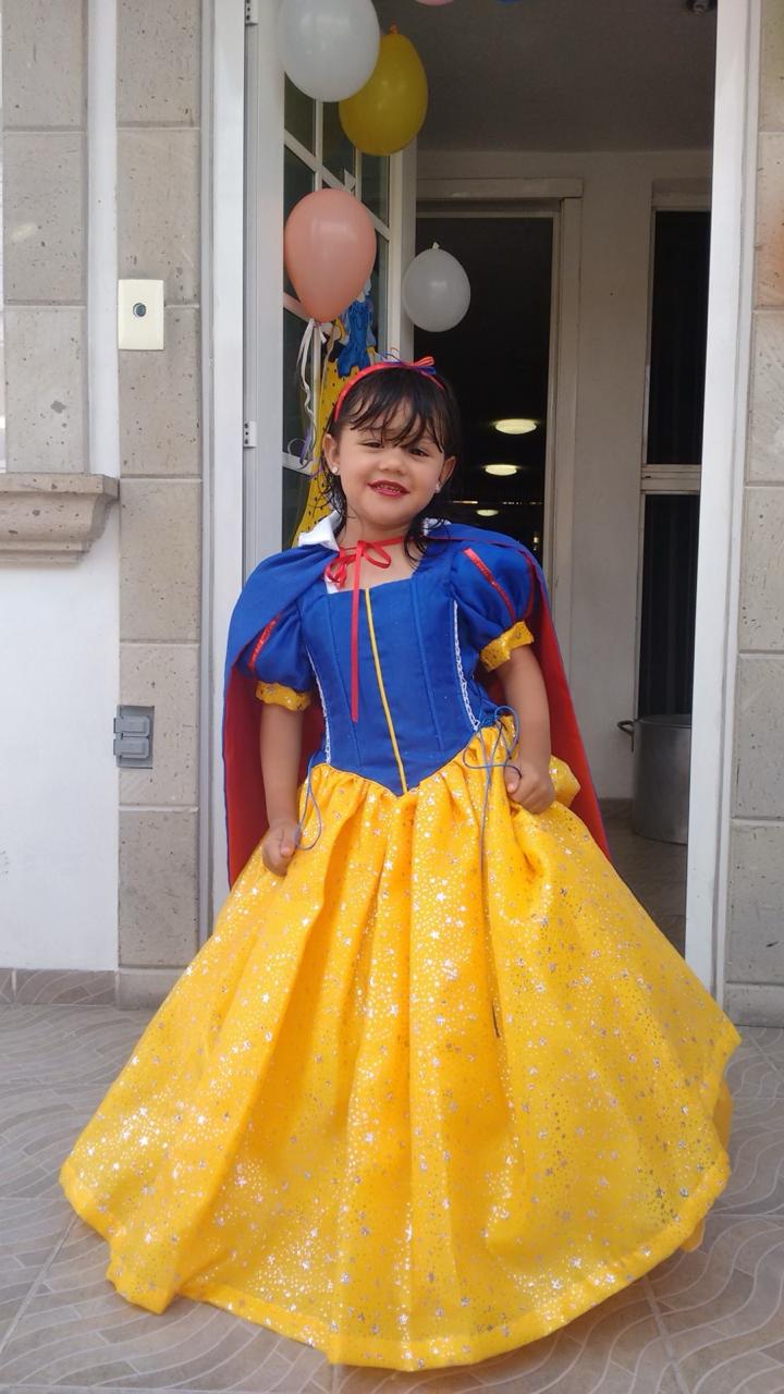 María José pequeña